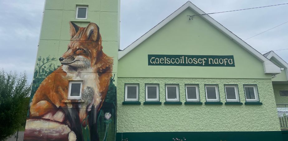 Sufek West Murals featuring a fox on the facade of Scoil Iosef Naofa, Co Clare