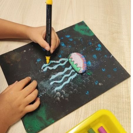 Waves and Wonder Jellyfish drawing with artist Rebecca Maguire