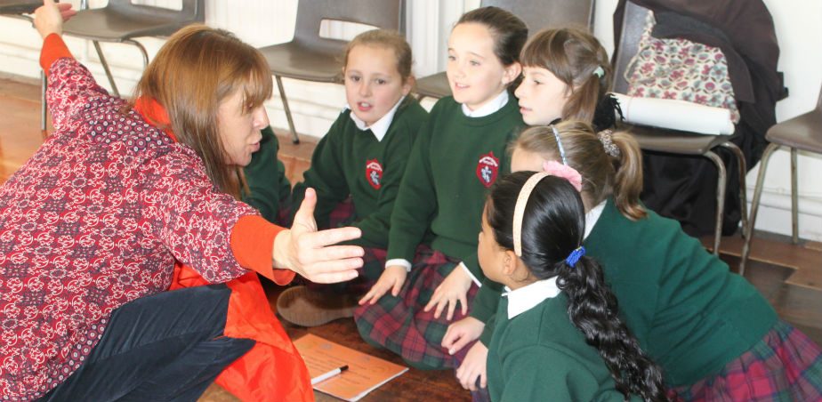 Image copyright TAP – Drama Practitioner Joanna Parkes collaborating with pupils at Sacred Heart Primary School, Portlaoise, Co. Laois as part of a TAP with Teacher Jennifer Buggy. 