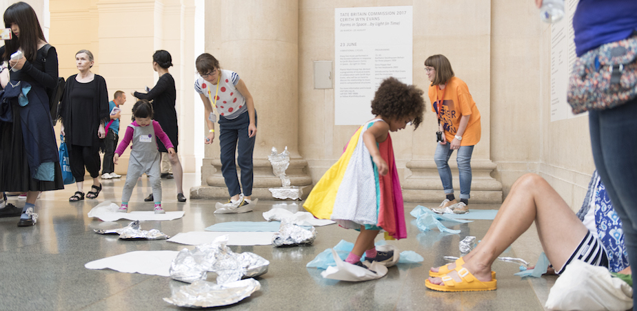 Under 5s Explore with Ania Bas at Queer and Now, June 2017_(c) Tate Photography