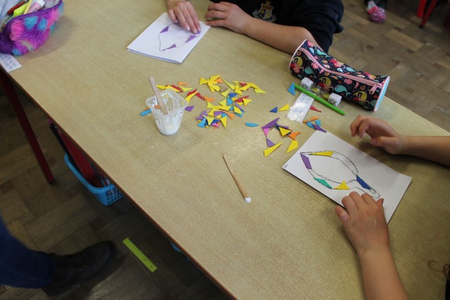 making leaf plate - Third Class Pupils, Scoil Mhichil Naofa, Co. Kildare